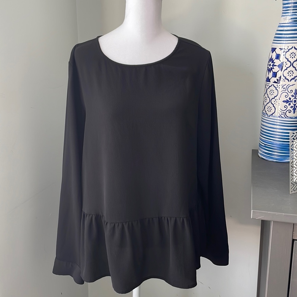 🚨FINAL PRICE 💸Apt.9 black blouse with peplum hem